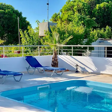 Maximus Villa *